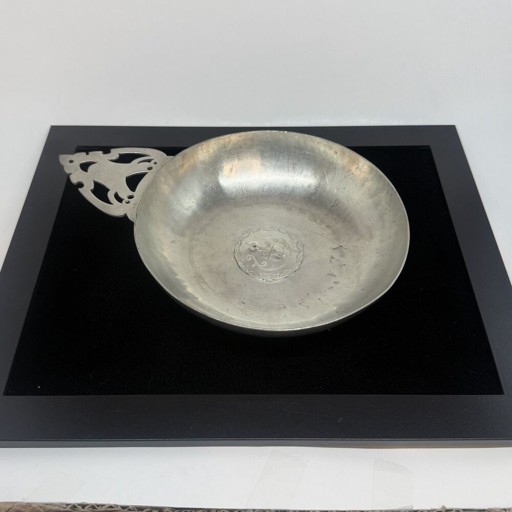 Hand Wrought Pewter Porringer L. Whitney Rockport MA Heraldic Coat of Arms Signd